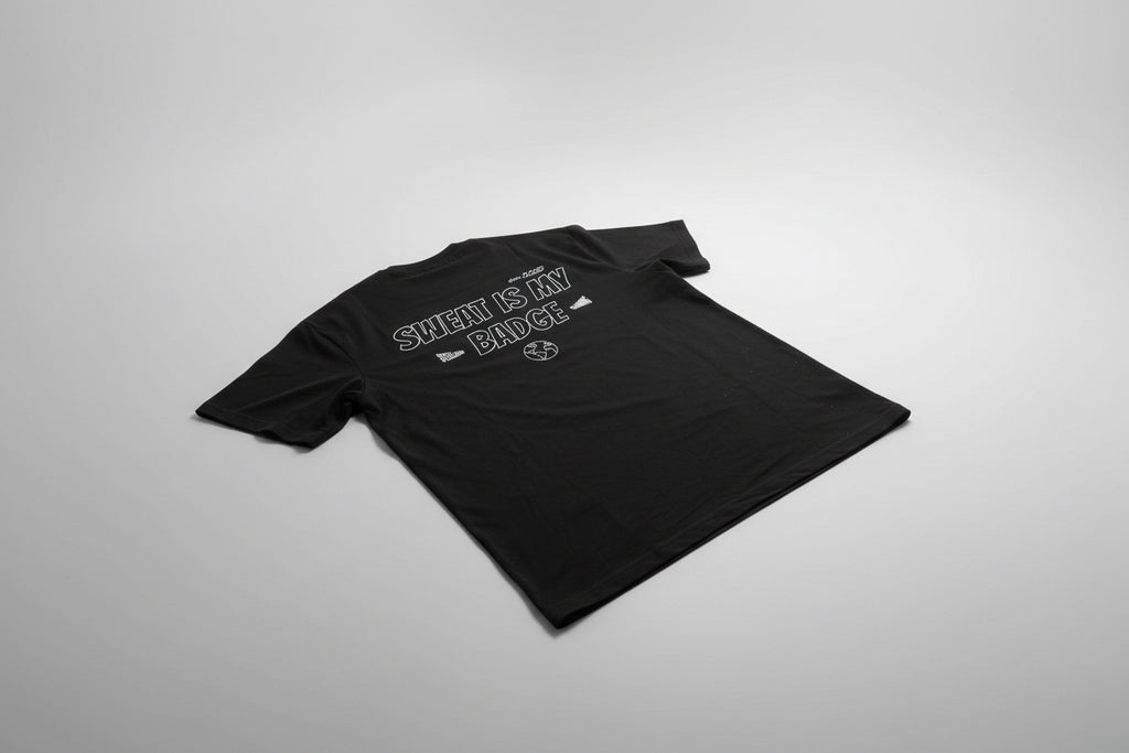 Camiseta Oversize "Badge of Sweat"
