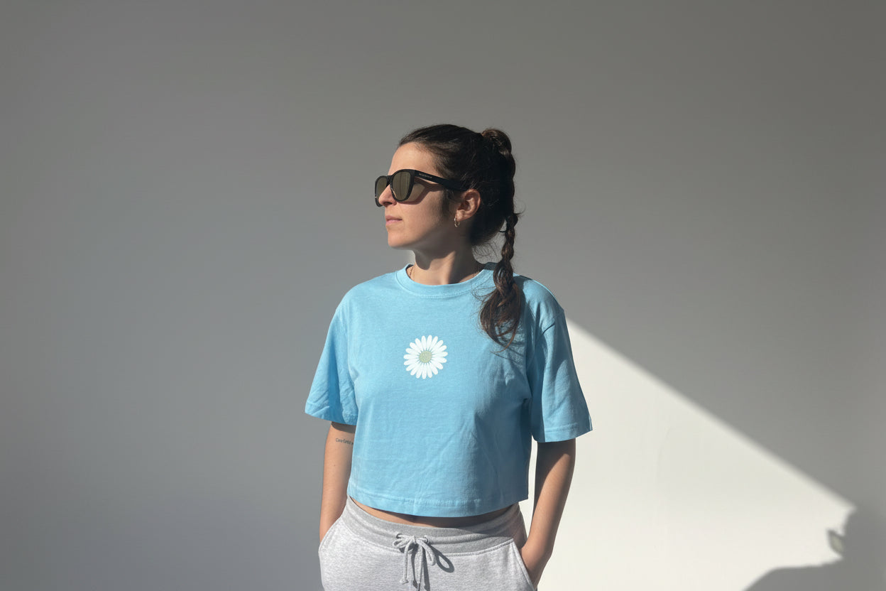 Bloom Signal – Cropped Tee