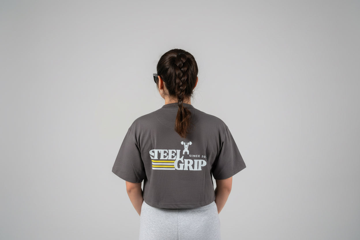 Camiseta Cropped STEEL GRIP – Gris Asfalto