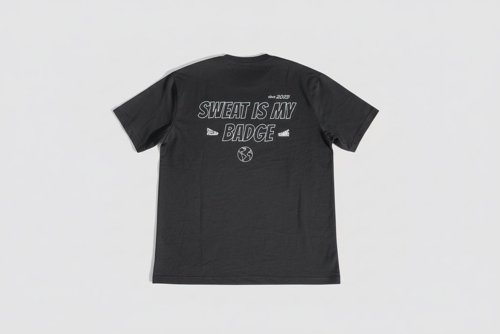 Camiseta Oversize "Badge of Sweat"